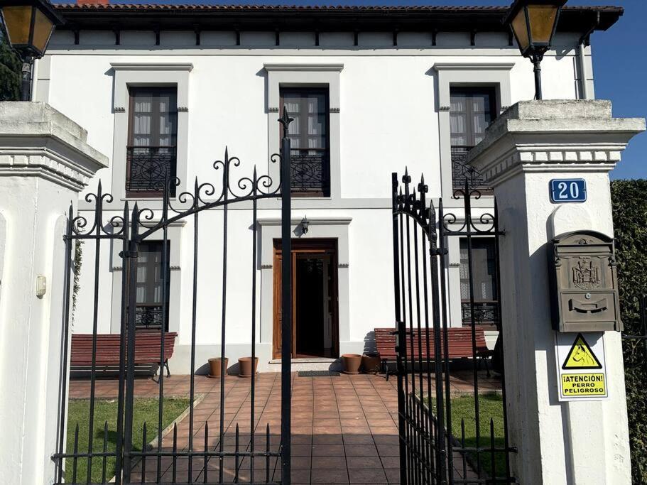 La Casona De Barganaz Villa Santiago Del Monte Exterior photo