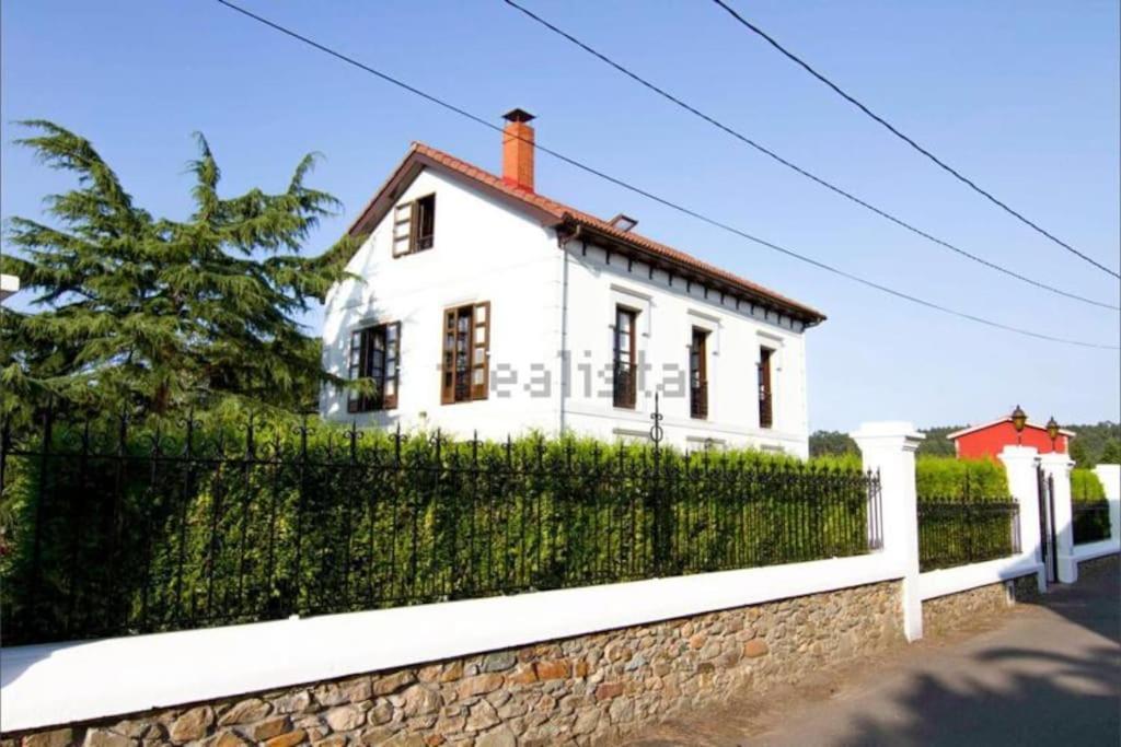 La Casona De Barganaz Villa Santiago Del Monte Exterior photo